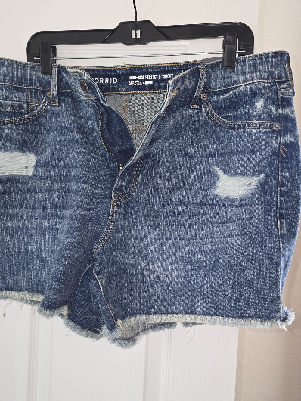 torrid Distressed High-Rise Denim Shorts in Medium Blue. Sz 14 New W Tags.